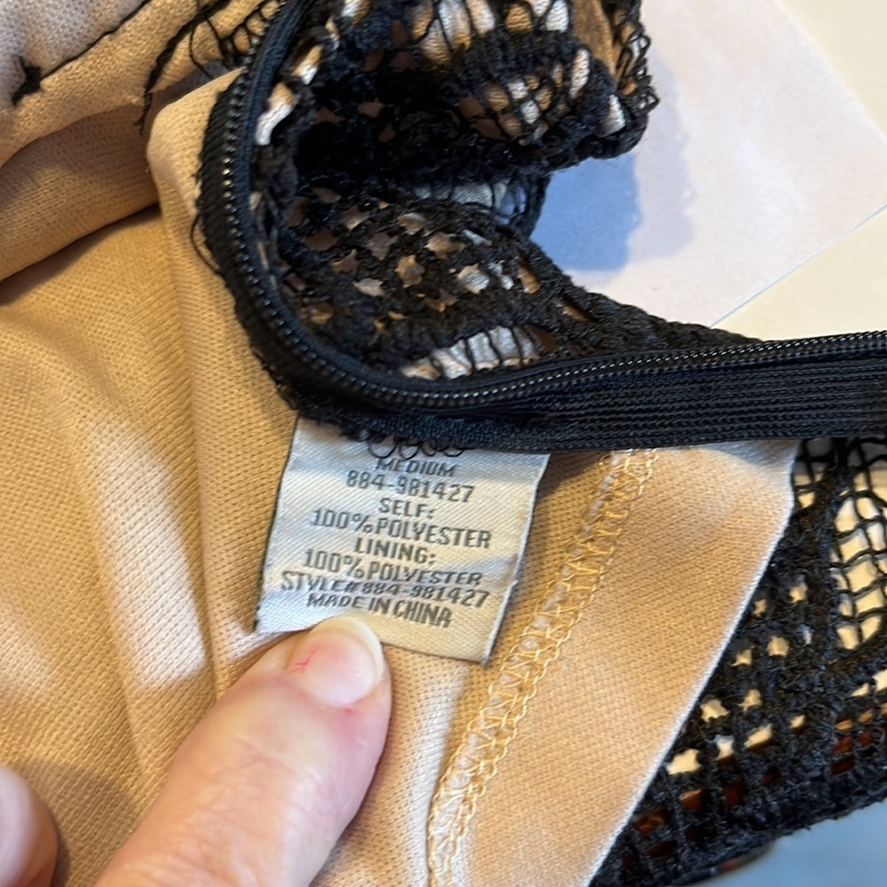 Francesca‘s Black/tan Halter Crop Top GUC Size M - Picture 3 of 6